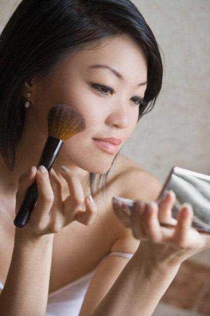 Poll: Would You Trust A Digital Mirror To Try Makeup On For You?