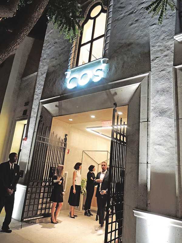 1st US Store Opens in Beverly Hills